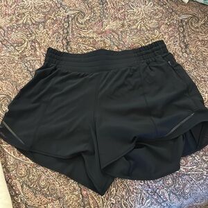 Lululemon Hottie Hot High Rise 4”